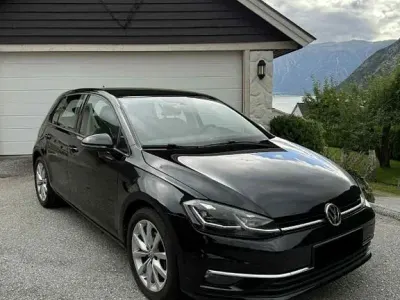 Gebraucht VW Golf VII Comfortline 150 PS (110 kW) 2019 Schwarz Limousine