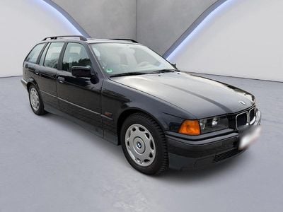 Second-hand BMW 320 Basis 150 CP (110 kW) 1995 Negru Break