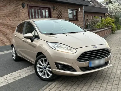 Używany Ford Fiesta 80 KM (58 kW) 2016 Beżowy Hatchback