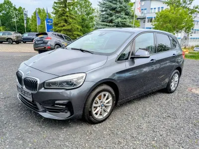 Gebraucht BMW 218 Advantage 150 PS (110 kW) 2018 Mineralgrau metallic Van / Kleinbus