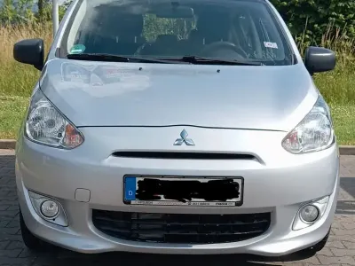 Gebraucht Mitsubishi Space Star Plus 71 PS (52 kW) 2014 Silber Van / Kleinbus