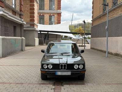 Second-hand BMW 518 90 CP (66 kW) 1980 Verde Berlinǎ