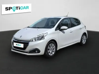 Gebraucht Peugeot 208 Active 83 PS (61 kW) 2019 Efc  farbe weiss perle perlmu Kleinwagen