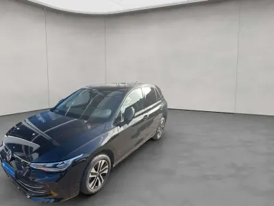 Gebraucht VW Golf VIII 116 PS (85 kW) 2026 Schwarz Limousine
