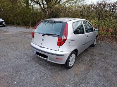 Second-hand Fiat Punto 60 CP (44 kW) 2004 Gri Hatchback