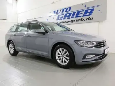 Gebraucht VW Passat Business 150 PS (110 kW) 2024 Mondsteingrau Kombi