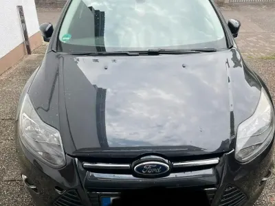 Gebraucht Ford Focus 2013 Blau Kombi
