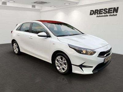 Second-hand Kia Ceed Vision 160 CP (117 kW) 2022 Alb Hatchback