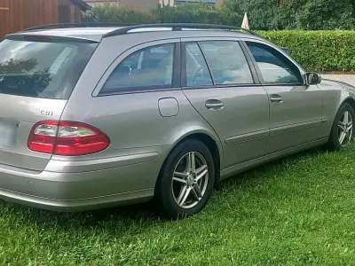 Gebraucht Mercedes E220 150 PS (110 kW) 2004 Silber Kombi