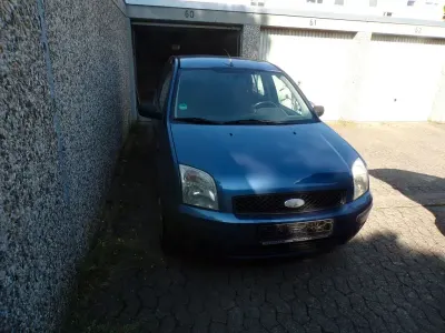 Gebraucht Ford Fusion Trend 68 PS (50 kW) 2005 Blau Kleinwagen