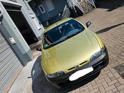 Second-hand Fiat Bravo 75 CP (55 kW) 1996 Galben Hatchback