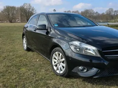 Gebraucht Mercedes A200 136 PS (100 kW) 2014 Kleinwagen