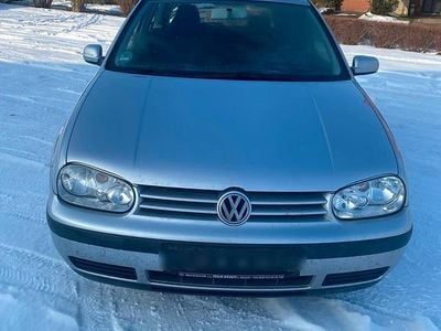 Silber Gebraucht 2000 VW Golf IV Kleinwagen | 1.350 € (Guter Preis)