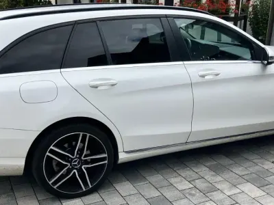 Gebraucht Mercedes C180 122 PS (89 kW) 2019 Weiß Limousine