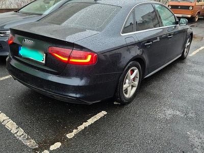 Blau Gebraucht 2012 Audi A4 Limousine | 7.200 € (Guter Preis)