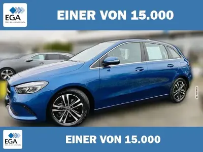 Gebraucht Mercedes B200 Progressive 163 PS (119 kW) 2024 Blau metallic Kleinwagen