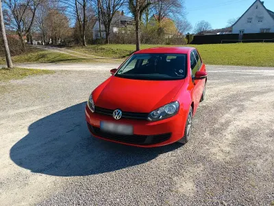 Gebraucht VW Golf VI 80 PS (58 kW) 2009 Rot Kleinwagen