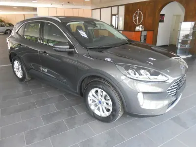 Gebraucht Ford Kuga Titanium 224 PS (164 kW) 2022 Grau SUV