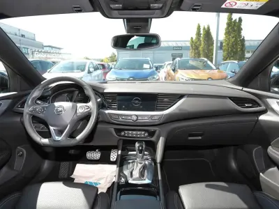 Gebraucht Opel Insignia 174 PS (127 kW) 2021 Weiss Kombi