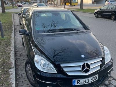 Gebraucht Mercedes B170 116 PS (85 kW) 2009 Schwarz Van / Kleinbus