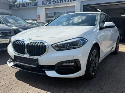 Gebraucht BMW 118 Sport Line 150 PS (110 kW) 2020 Weiß Limousine