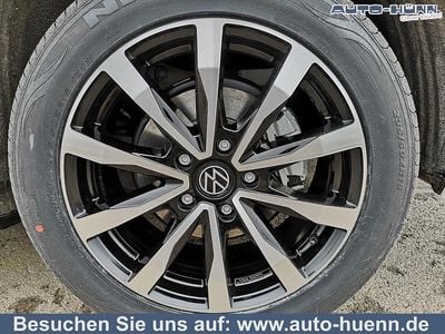 Neu VW Multivan Edition 245 PS (180 kW) 2025 Deepblack / fortanarot metallic deepblack / fortanarot metallic Van