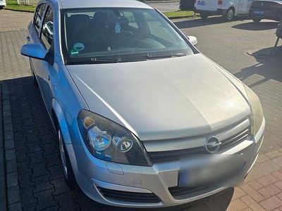 Gebraucht Opel Astra 105 PS (77 kW) 2005 Grau Limousine