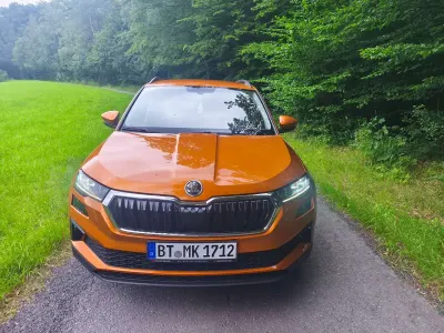 Gebraucht Skoda Karoq Tour 150 PS (110 kW) 2023 Orange SUV