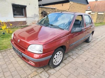 Gebraucht Renault Clio II 54 PS (39 kW) 1998 Rot Kleinwagen