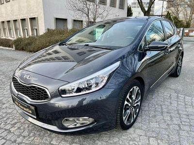 Gebraucht Kia Ceed Spirit 135 PS (99 kW) 2013 (e5b) winchestergrau met. Kleinwagen