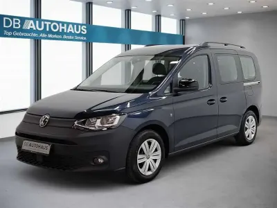 Second-hand VW Caddy 122 CP (89 kW) 2022 Albastru Monovolum