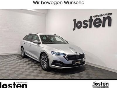 Silber (brilliantsilber metallic) Gebraucht 2023 Skoda Octavia Tour Kombi | 19.690 € (Guter Preis)