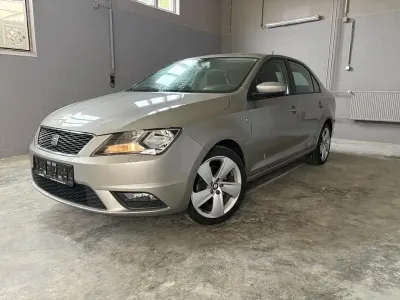 Gebraucht Seat Toledo Style 105 PS (77 kW) 2013 Silber Kleinwagen