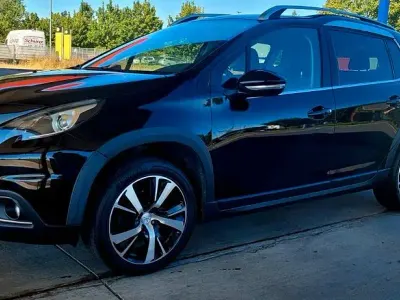 Gebraucht Peugeot 2008 Allure 131 PS (96 kW) 2019 Schwarz SUV