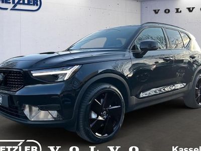 Neu Volvo XC40 Plus 163 PS (119 kW) 2026 Schwarz SUV
