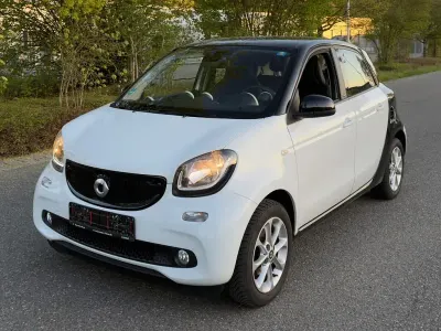 Używany Smart ForFour Prime 90 KM (66 kW) 2015 Biały Hatchback