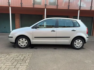 Gebraucht VW Polo 64 PS (47 kW) 2002 Grün Kleinwagen