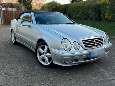 Usata Mercedes CLK200 Avantgarde 136 CV (100 kW) 2002 Argento Cabrio