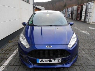Gebraucht Ford Fiesta Trend 101 PS (74 kW) 2016 Indicblau metallic (metallic) Limousine