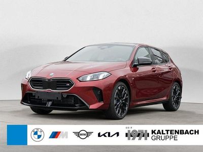 Neu BMW M135 Performance 300 PS (220 kW) 2025 Rot Kleinwagen