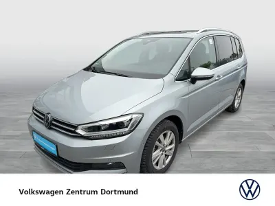 Gebraucht VW Touran Highline 150 PS (110 kW) 2025 Oyster silver metallic Van / Kleinbus