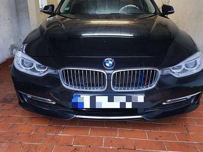 Gebraucht BMW 320 Luxury Line 184 PS (135 kW) 2013 Schwarz Kombi