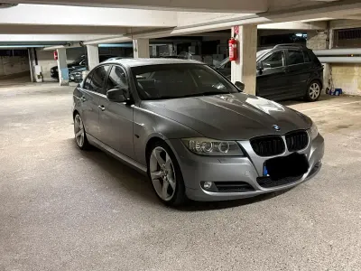 Gebraucht BMW 318 143 PS (105 kW) 2010 Grau Limousine