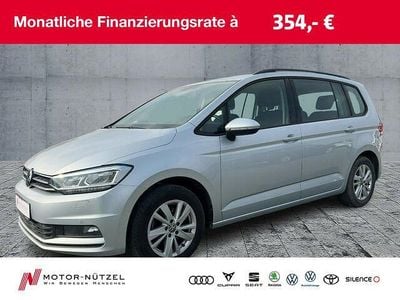 Gebraucht VW Touran Comfortline 122 PS (89 kW) 2022 Reflexsilber metallic Van / Kleinbus