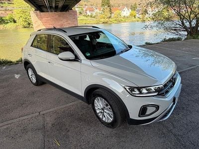 Second-hand VW T-Roc 150 CP (110 kW) 2022 Bej SUV