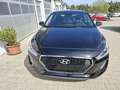 Gebraucht Hyundai i30 Trend 120 PS (88 kW) 2017 Schwarz