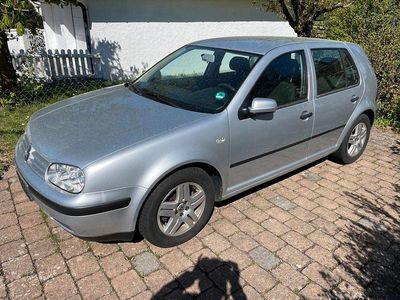 Usata VW Golf IV 75 CV (55 kW) 2002 Argento Berlina