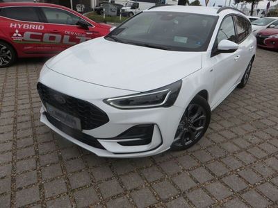 Gebraucht Ford Focus ST-Line X 116 PS (85 kW) 2023 Weiß Limousine