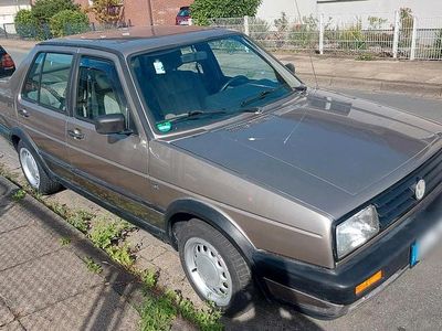 Gold Gebraucht 1990 VW Jetta Limousine | 2.799 €