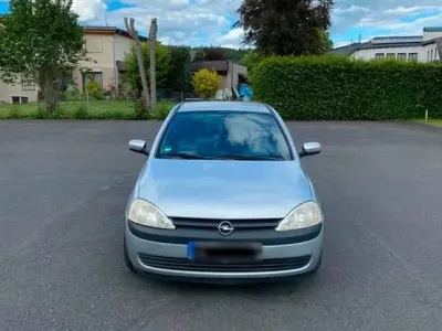 Gebraucht Opel Corsa 58 PS (42 kW) 2001 Silber Kleinwagen